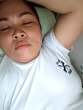 XXLorie 02 online show from 11/14/25, 11:14