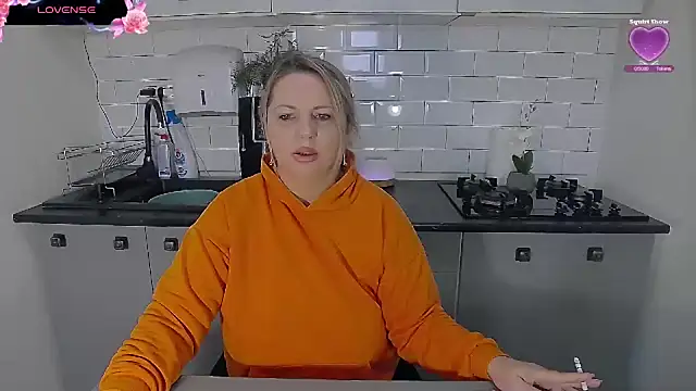 erikaerika online show from 01/12/26, 10:55