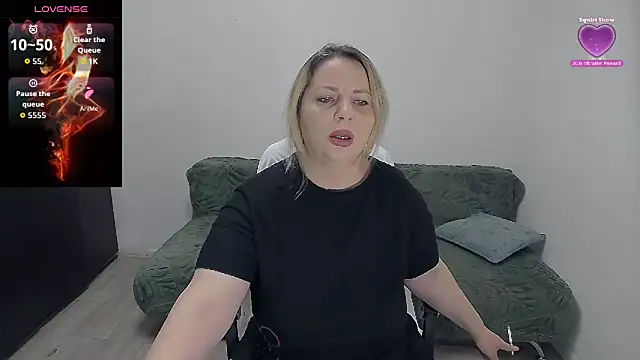 erikaerika online show from 04/27/26, 07:06