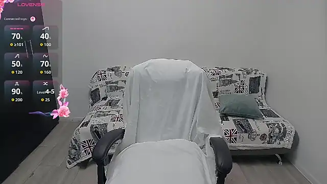 Snapshot of erikaerika chatting on 07/10/26, 06:13 erikaerika online show from 07/10/26, 06:13