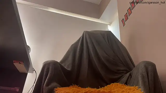 Snapshot of vladdymeow chatting on 10/07/25, 05:25 vladdymeow online show from 10/07/25, 05:25