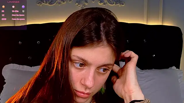 Eille Elfie online show from 11/19/25, 06:13