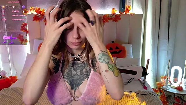 Eille Elfie online show from 10/29/25, 05:39