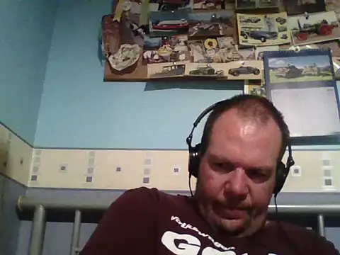Snapshot of thickdick12331 chatting on 10/17/25, 09:05 thickdick12331 online show from 10/17/25, 09:05