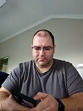 Andrew1900529 online show from 12/12/24, 01:17