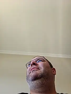 Andrew1900529 online show from 09/22/25, 07:47