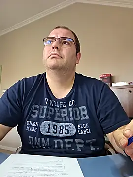 Andrew1900529 online show from 12/17/24, 11:39