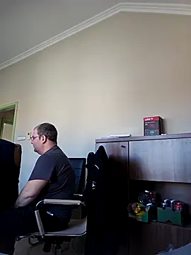 Andrew1900529 online show from 03/18/25, 01:12