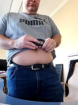 Andrew1900529 online show from 11/05/25, 07:22