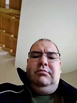 Andrew1900529 online show from 10/27/25, 07:31