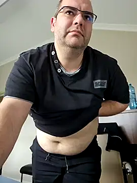 Andrew1900529 online show from 01/23/25, 10:22