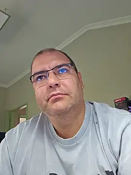 Andrew1900529 online show from 09/19/25, 07:01