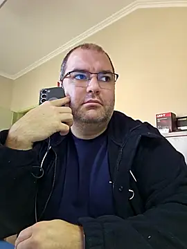 Andrew1900529 online show from 11/07/25, 09:03