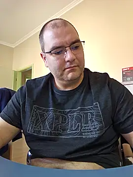 Andrew1900529 online show from 02/25/25, 12:05