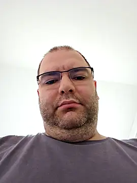 Andrew1900529 online show from 03/10/25, 09:45