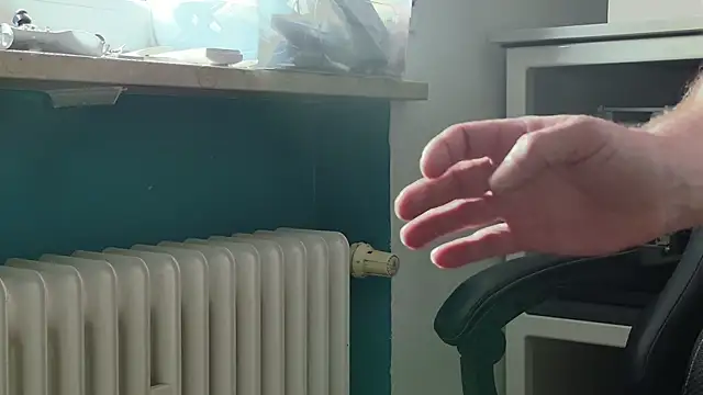 NylonHype online show from 04/10/26, 01:40