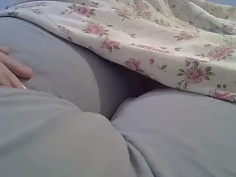 Snapshot of perescam chatting on 03/10/25, 10:50 perescam online show from 03/10/25, 10:50