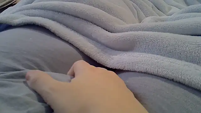 Snapshot of perescam chatting on 10/13/25, 04:52 perescam online show from 10/13/25, 04:52