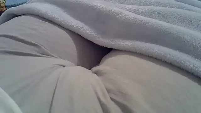 Snapshot of perescam chatting on 09/14/25, 02:34 perescam online show from 09/14/25, 02:34