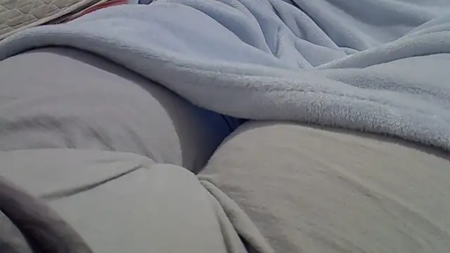 Snapshot of perescam chatting on 10/17/25, 09:38 perescam online show from 10/17/25, 09:38