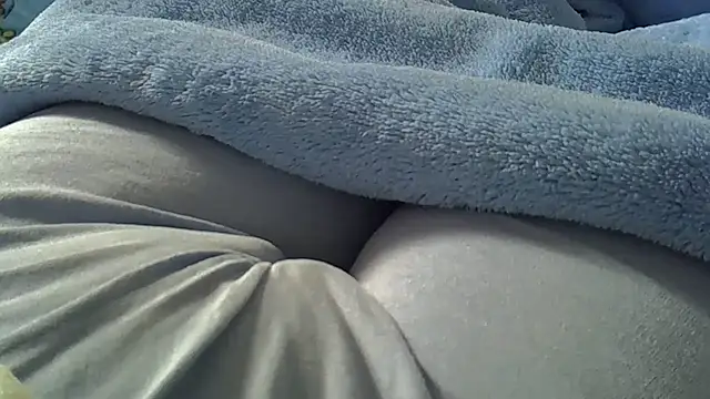 Snapshot of perescam chatting on 09/11/25, 06:19 perescam online show from 09/11/25, 06:19