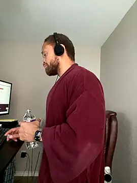 Snapshot of Fathero1time chatting on 12/22/25, 02:39 Fathero1time online show from 12/22/25, 02:39