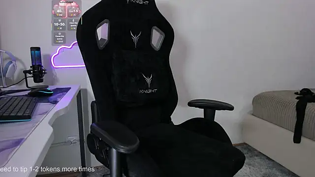 SkyqueenI online show from 11/28/25, 09:42