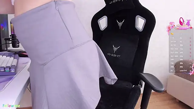 SkyqueenI online show from 09/18/25, 07:44