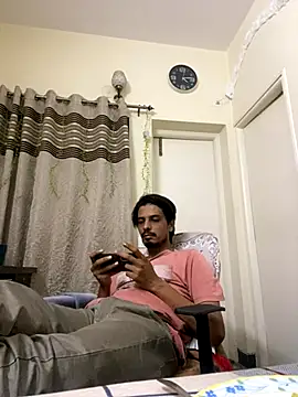 Snapshot of Talha266 chatting on 10/05/25, 10:44 Talha266 online show from 10/05/25, 10:44
