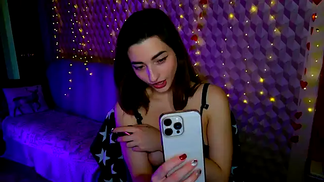 GoldieHoshie online show from 03/19/25, 09:28