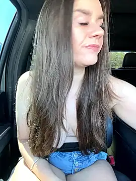 MaggyMayI online show from 04/16/26, 03:57