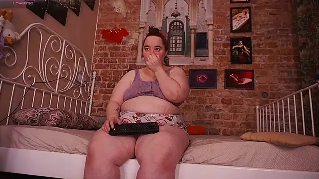 Evelively online show from 03/28/26, 02:56