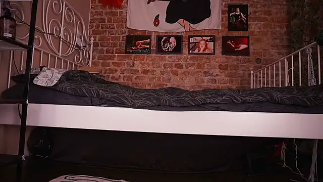 Evelively online show from 11/16/25, 02:05