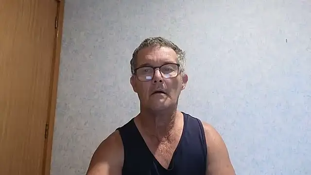 Snapshot of bigballnz chatting on 03/12/25, 06:29 bigballnz online show from 03/12/25, 06:29