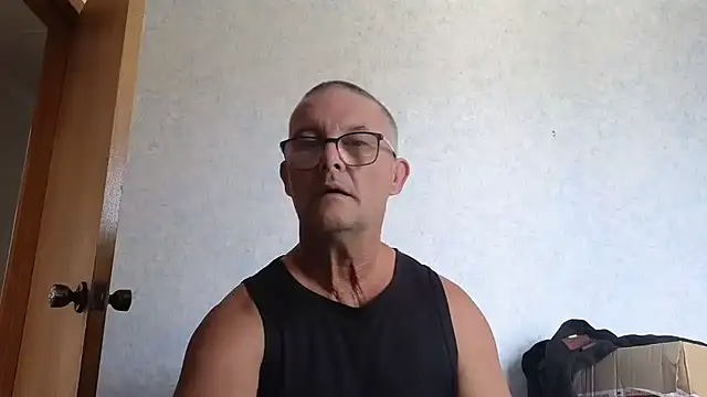 Snapshot of bigballnz chatting on 03/22/25, 02:05 bigballnz online show from 03/22/25, 02:05