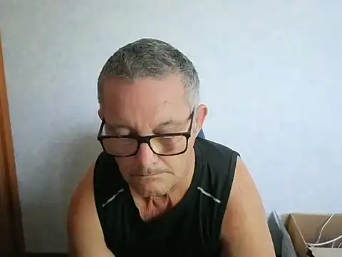 Snapshot of bigballnz chatting on 06/14/26, 09:49 bigballnz online show from 06/14/26, 09:49