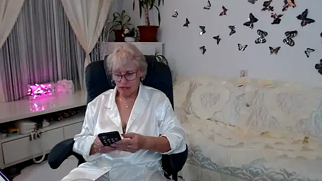 Ghertrude52 online show from 09/18/25, 03:09