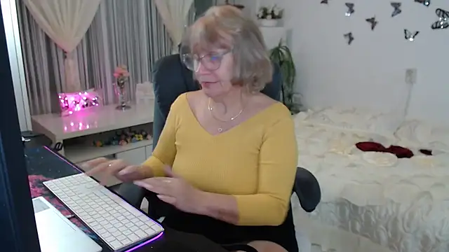 Ghertrude52 online show from 10/19/25, 03:09