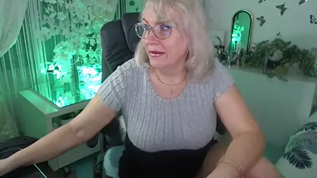 Ghertrude52 online show from 02/06/26, 04:52