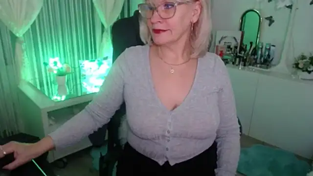 Ghertrude52 online show from 01/12/26, 04:08