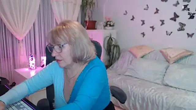 Ghertrude52 online show from 11/15/25, 04:05