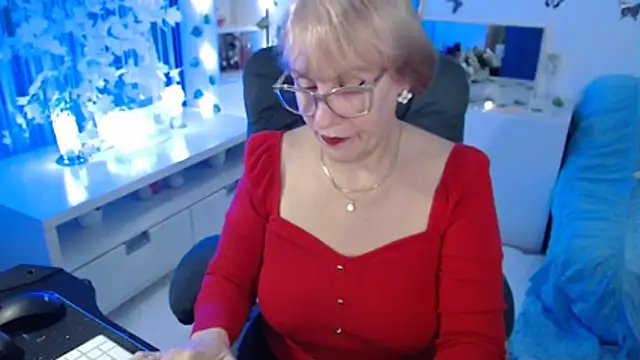 Ghertrude52 online show from 11/28/25, 04:12