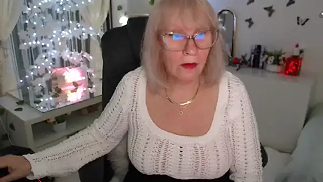 Ghertrude52 online show from 12/17/25, 04:06