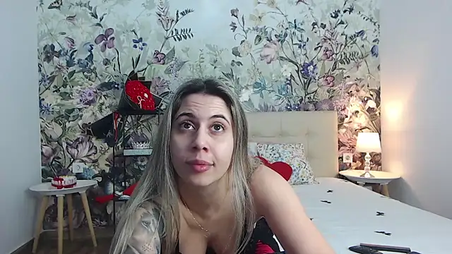 RoseDiamond06 online show from 04/02/26, 09:32