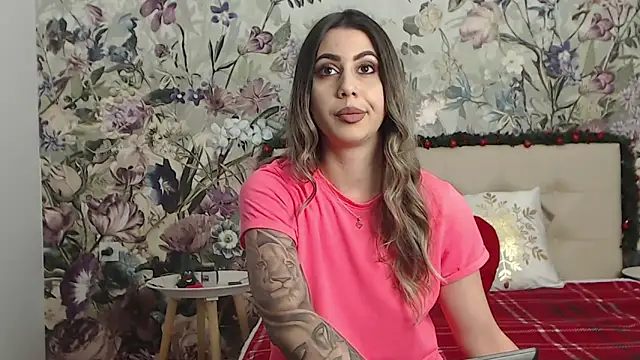 RoseDiamond06 online show from 12/18/25, 02:43