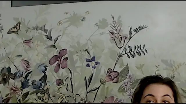 Snapshot of RoseDiamond06 chatting on 02/15/25, 03:28 RoseDiamond06 online show from 02/15/25, 03:28