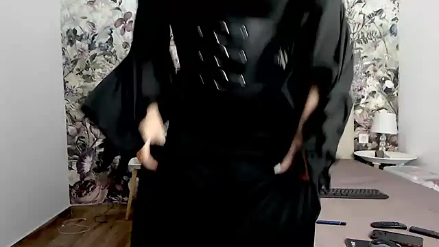 RoseDiamond06 online show from 10/31/25, 04:58