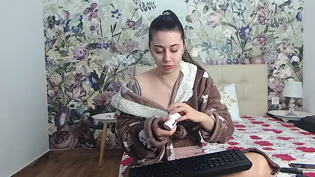 RoseDiamond06 online show from 02/13/26, 10:48