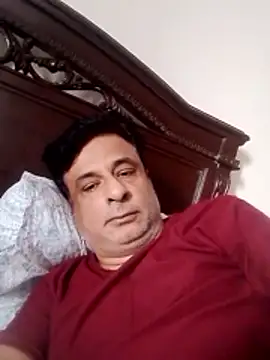 Snapshot of desipapaxxx chatting on 11/19/25, 07:08 desipapaxxx online show from 11/19/25, 07:08