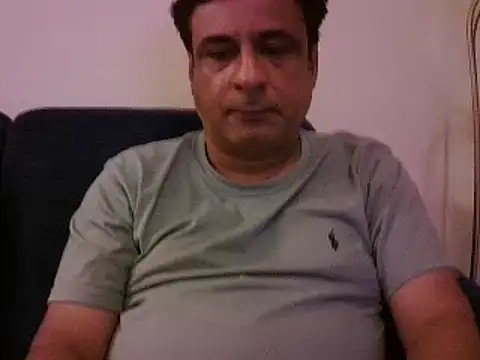 Snapshot of desipapaxxx chatting on 03/02/25, 07:52 desipapaxxx online show from 03/02/25, 07:52